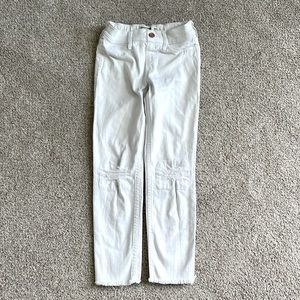 Used like new Girls white skinny jeans Abercrombie kids size slim 9/10